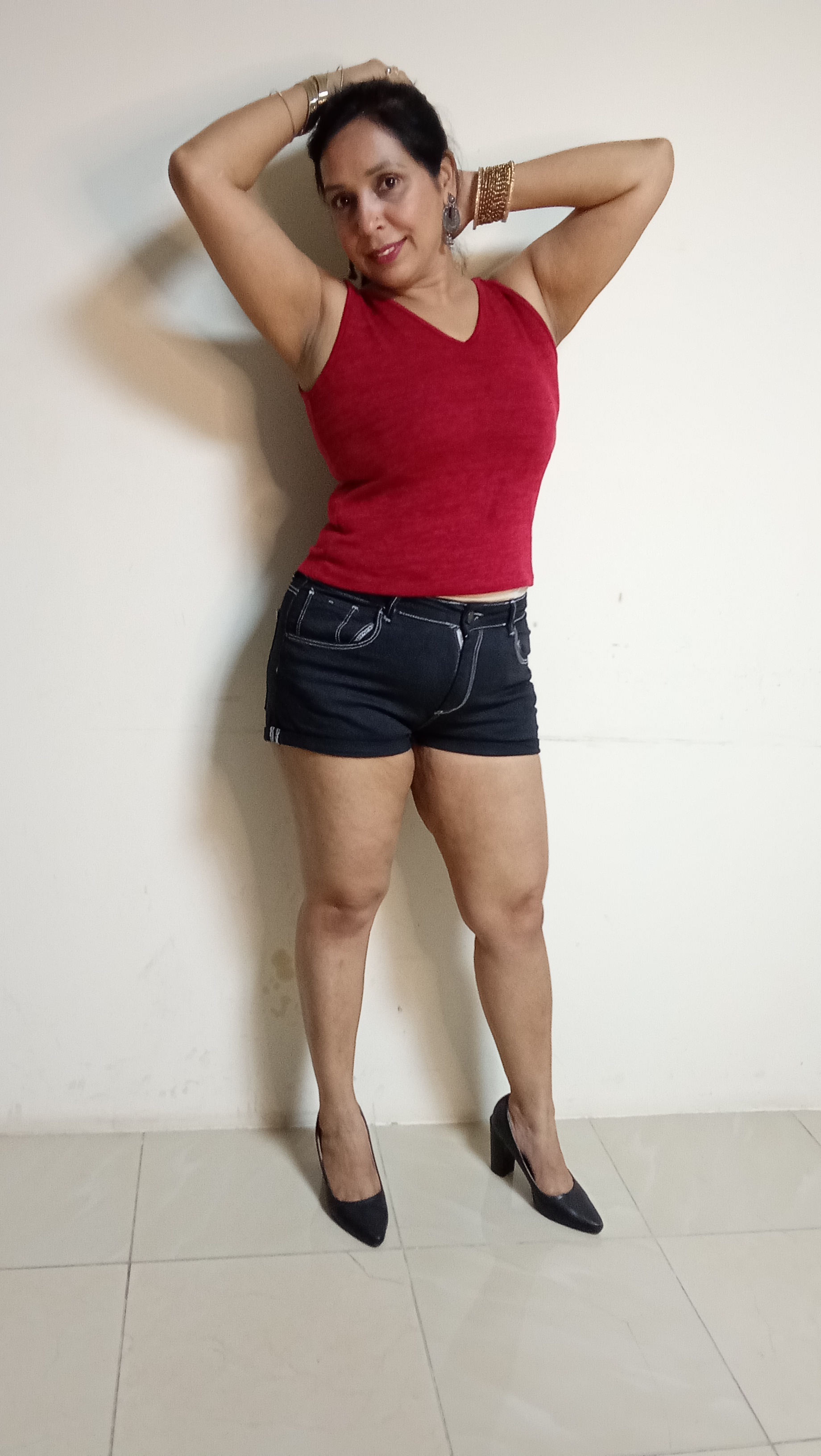 Ruby V-Neck Knit Tank & Contrast-Stitch Denim Micro-Shorts Set